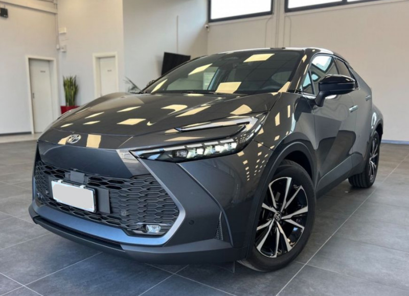 Toyota C-HR II 1.8 HYBRIDE 140 CVT 2WD DESIGN GPS 12.3 Camera JA18 Diam. Induction Hybride GRIS ATLAS METAL Neuf à vendre