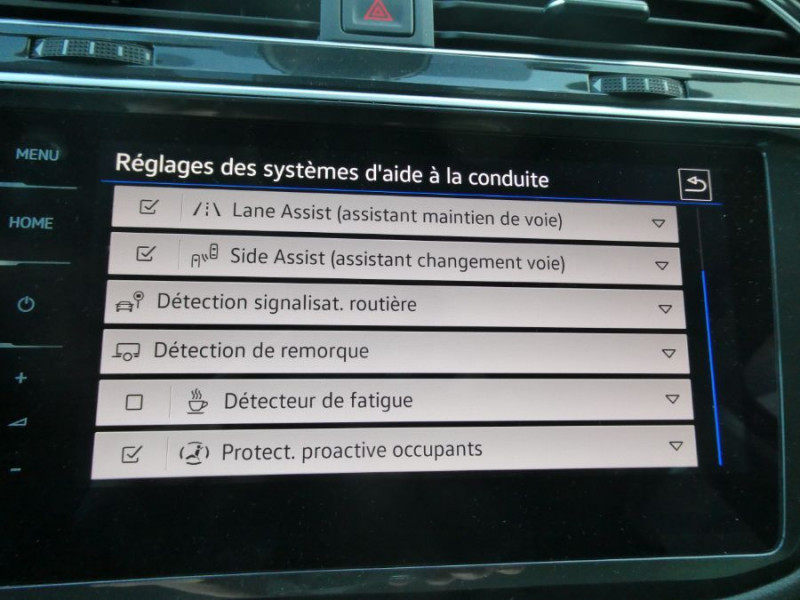 Photo 27 de l'offre de VOLKSWAGEN TIGUAN II (2) 2.0 TDI 150 DSG 2WD ELEGANCE GPS Camera ACC Hayon EL.Attel. à 31950€ chez Mérignac auto