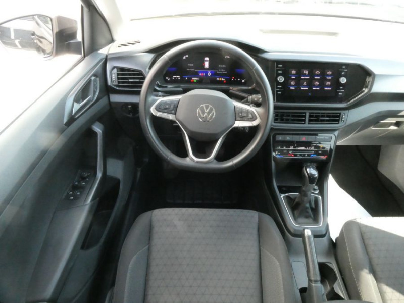 Photo 4 de l'offre de VOLKSWAGEN T-CROSS 1.0 TSI 110 DSG7 LIFE PACK COCKPIT CarPlay Radars ACC RER Privacy Glass à 23450€ chez Mérignac auto