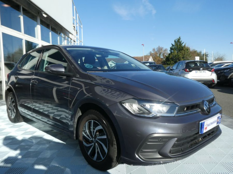 Photo 2 de l'offre de VOLKSWAGEN POLO VI 1.0 TSI 95 DSG7 LIFE CarPlay Radars JA à 22950€ chez Mérignac auto