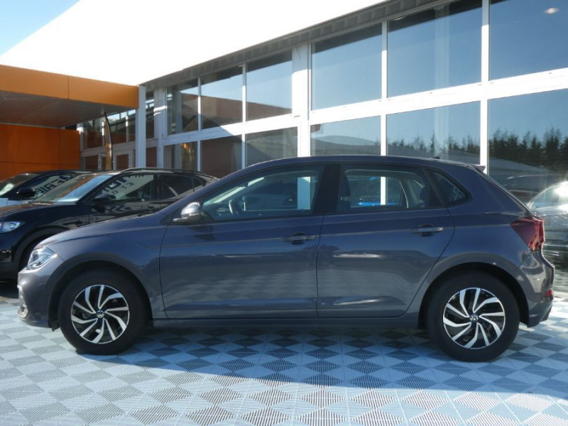 Photo 11 de l'offre de VOLKSWAGEN POLO VI 1.0 TSI 95 DSG7 LIFE CarPlay Radars JA à 22950€ chez Mérignac auto