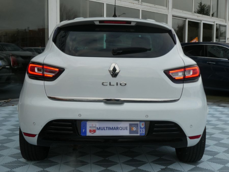 Photo 9 de l'offre de RENAULT CLIO IV 1.2 TCE 120 EDC EDITION ONE Camera BOSE LED JA17 à 11950€ chez Mérignac auto