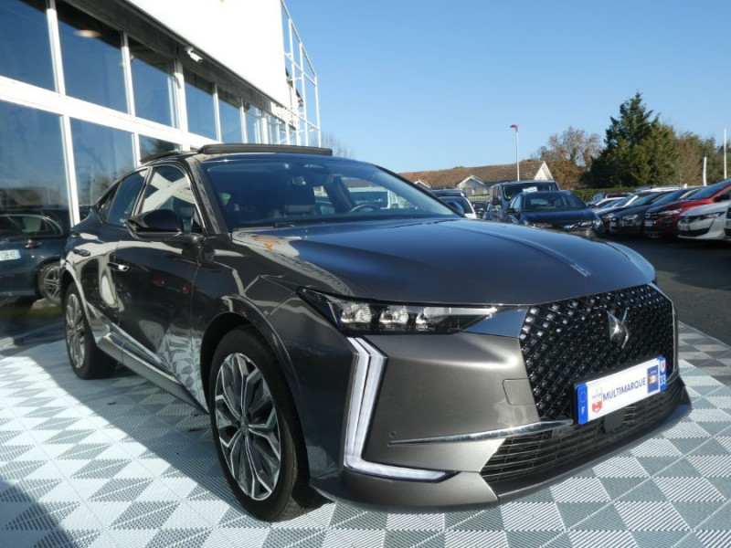 Photo 2 de l'offre de DS DS4 1.5 BlueHDi 130 EAT8 TROCADERO Toit Ouvrant Hayon EL. JA19 à 28950€ chez Mérignac auto