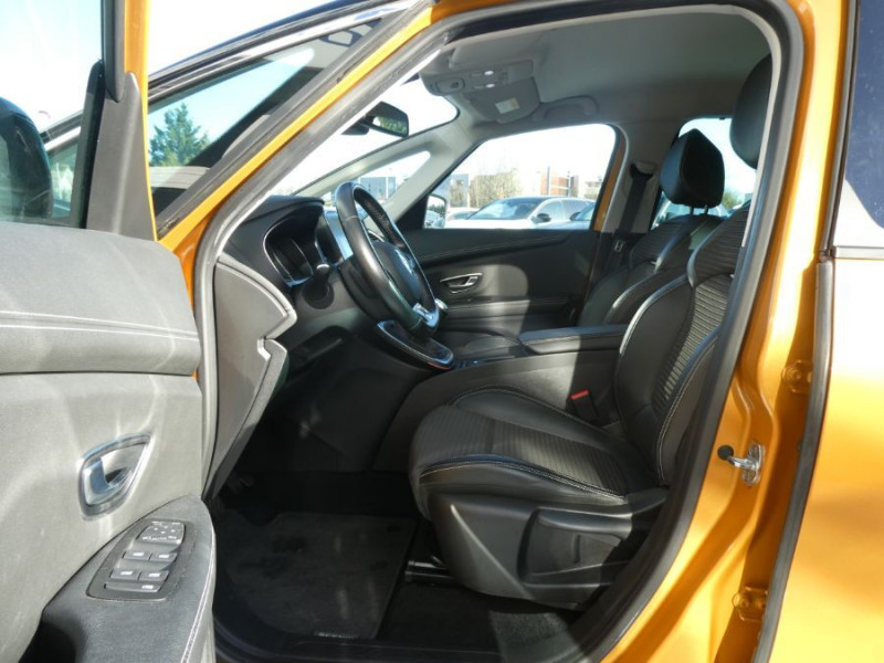 Photo 17 de l'offre de RENAULT SCENIC IV 1.3 TCE 140 BVM6 INTENS Grand GPS 9.3 Camera HUD 1ère Main à 17450€ chez Mérignac auto