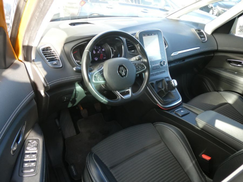 Photo 15 de l'offre de RENAULT SCENIC IV 1.3 TCE 140 BVM6 INTENS Grand GPS 9.3 Camera HUD 1ère Main à 17450€ chez Mérignac auto