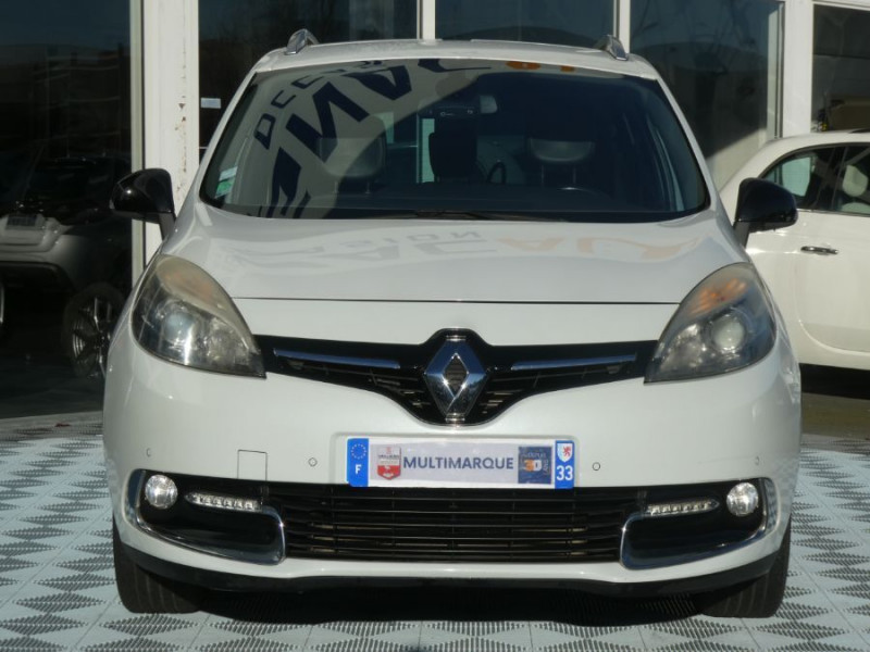 Photo 8 de l'offre de RENAULT GRAND SCENIC III 1.2 Tce 130 BVM6 Ph2 BOSE Camera Attel. 7PL à 7450€ chez Mérignac auto