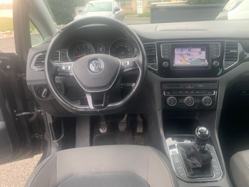 Photo 10 de l'offre de VOLKSWAGEN GOLF SPORTSVAN VII 1.4 TSI 125 BVM6 CARAT GPS ACC Radars JA17 1ère Main à 11950€ chez Mérignac auto