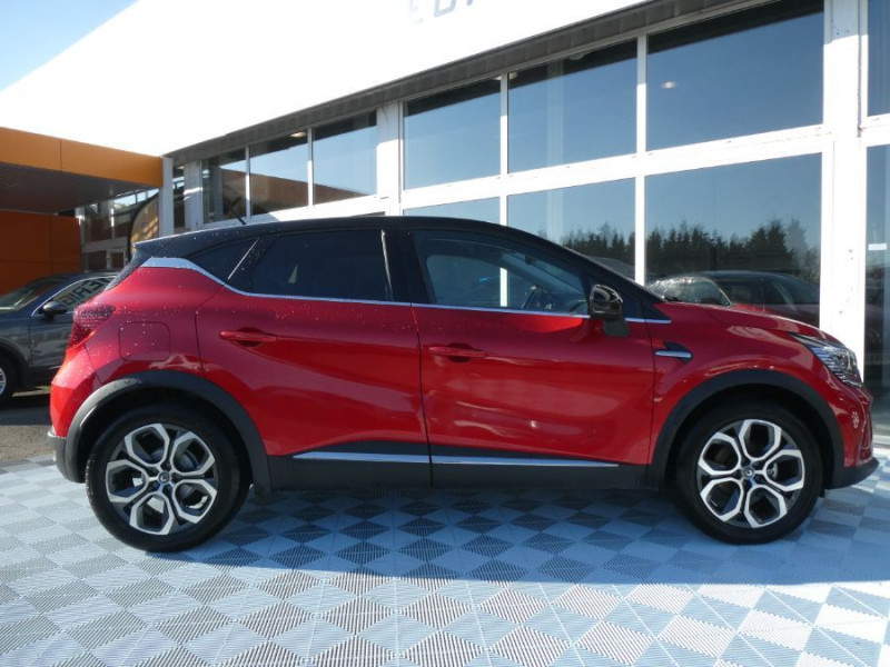 Photo 11 de l'offre de RENAULT CAPTUR II 1.0 TCE 100 INTENS Attel. 1ère Main à 16970€ chez Mérignac auto