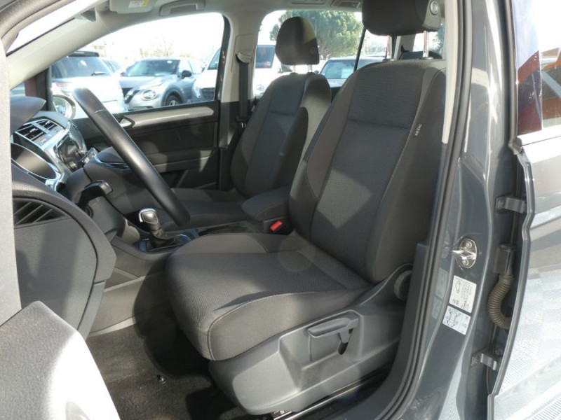 Photo 5 de l'offre de VOLKSWAGEN TOURAN III 1.6 TDI 115 DSG7 TRENDLINE GPS ACC Radars TOIT Ouvrant 5PL à 23950€ chez Mérignac auto