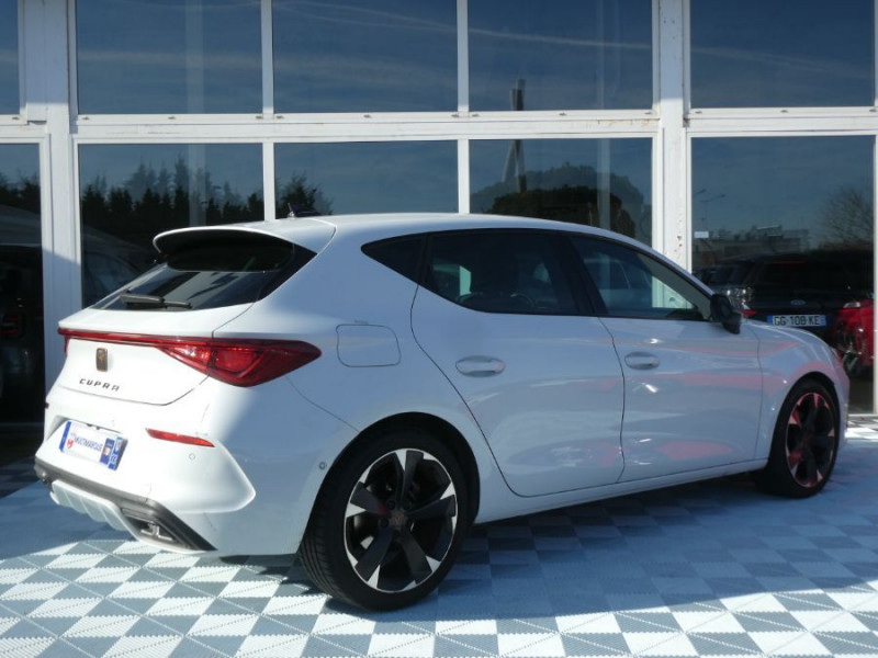 Photo 3 de l'offre de CUPRA LEON IV 1.5 TSI 150 DSG PACK TECH JA18 GPS Camera Gtie 03/29 à 28850€ chez Mérignac auto