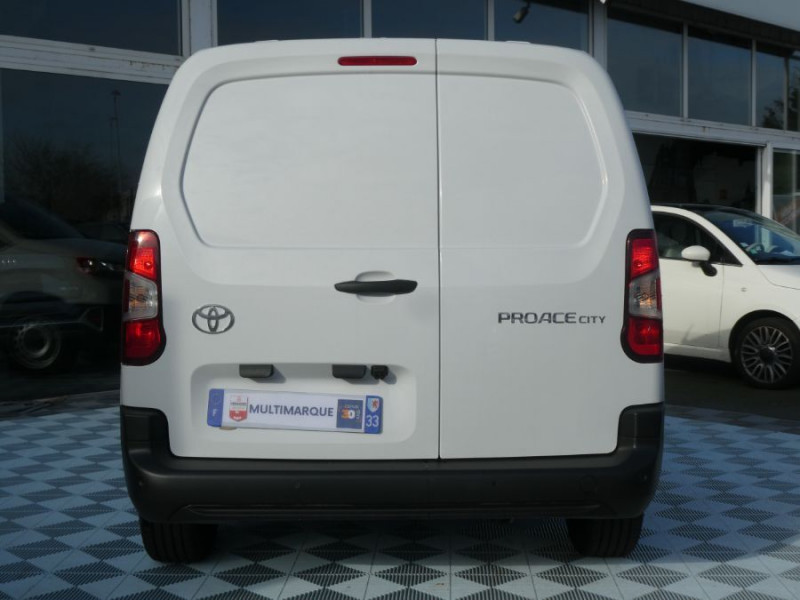 Photo 9 de l'offre de TOYOTA PROACE CITY 1.5 130 D-4D BVA8 LONG PACK CONNECT et CONFORT 22990HT à 22490€ chez Mérignac auto