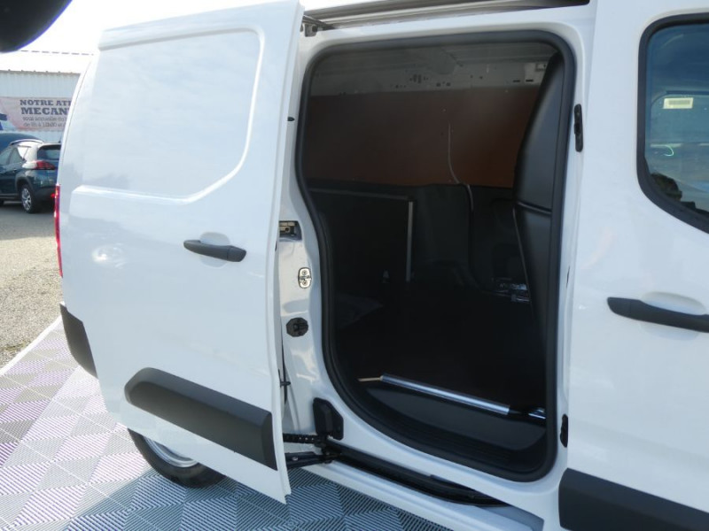 Photo 12 de l'offre de TOYOTA PROACE CITY 1.5 130 D-4D BVA8 LONG PACK CONNECT et CONFORT 22990HT à 22490€ chez Mérignac auto