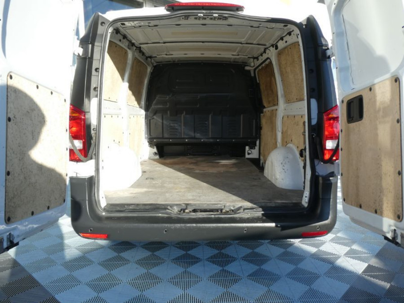 Photo 12 de l'offre de MERCEDES-BENZ VITO 114 CDI 136cv BVA9 RWD LONG FIRST Caméra Radars 22900HT à 22900€ chez Mérignac auto