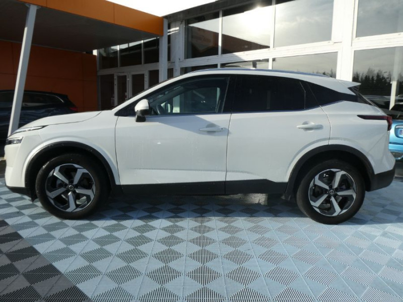 Photo 11 Nissan QASHQAI 1.3 MILD HYBRID 158 Xtronic 2WD N-CONNECTA TOIT Pano PK Hiver Hybride BLANC LUNAIRE NACRÉ en vente chez Mérignac auto Photo 11 de l'offre de NISSAN QASHQAI 1.3 MILD HYBRID 158 Xtronic 2WD N-CONNECTA TOIT Pano PK Hiver à 27450€ chez Mérignac auto