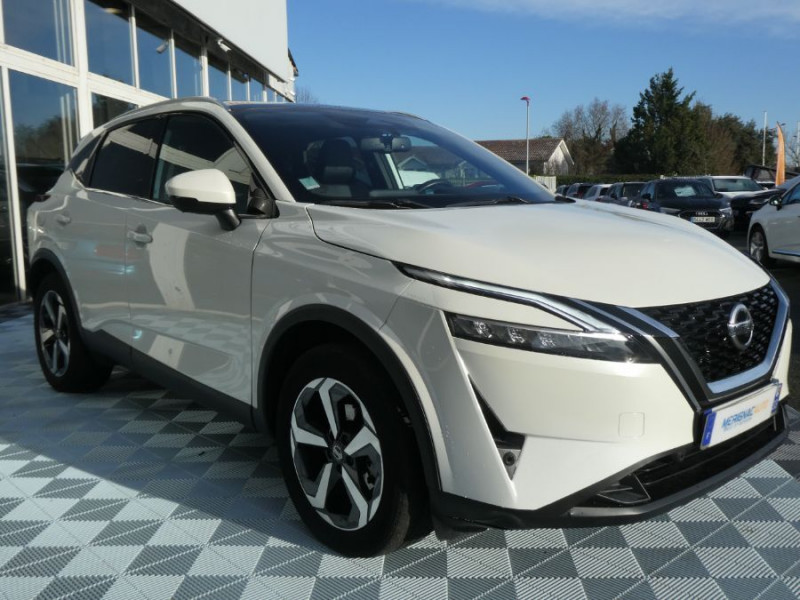Photo 2 Nissan QASHQAI 1.3 MILD HYBRID 158 Xtronic 2WD N-CONNECTA TOIT Pano PK Hiver Hybride BLANC LUNAIRE NACRÉ en vente chez Mérignac auto Photo 2 de l'offre de NISSAN QASHQAI 1.3 MILD HYBRID 158 Xtronic 2WD N-CONNECTA TOIT Pano PK Hiver à 27450€ chez Mérignac auto