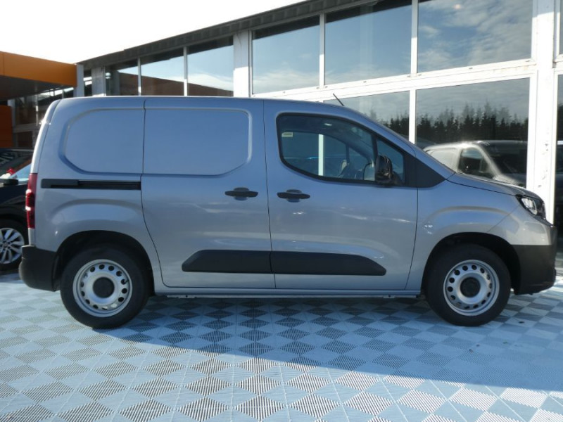 Photo 11 de l'offre de TOYOTA PROACE CITY 1.5 130 D-4D BVA8 PACK CONNECT et CONFORT à 21990€ chez Mérignac auto