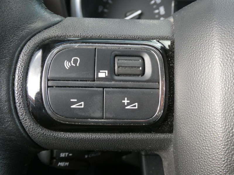 Photo 20 Citroen C3 AIRCROSS 1.5 BlueHDi 120 EAT6 SHINE GPS JA17 Radars Attel. DIESEL GRIS PLATINIUM en vente chez Mérignac auto Photo 20 de l'offre de CITROEN C3 AIRCROSS 1.5 BlueHDi 120 EAT6 SHINE GPS JA17 Radars Attel. à 15950€ chez Mérignac auto
