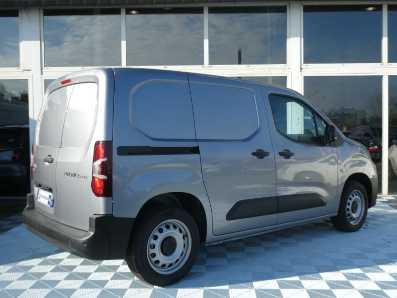 Photo 3 de l'offre de TOYOTA PROACE CITY 1.5 130 D-4D BVA8 PACK CONNECT et CONFORT à 21990€ chez Mérignac auto