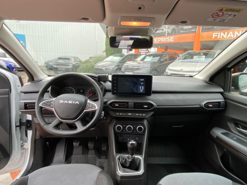 Photo 11 de l'offre de DACIA JOGGER ECO-G 100 BVM6 EXTREME+ 7PL Camera SC à 22970€ chez Mérignac auto