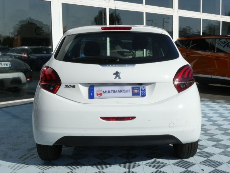 Photo 12 de l'offre de PEUGEOT 208 Société 1.6 BlueHDI 100 PREMIUM PACK GPS 2PL 9980.H.T. à 9980€ chez Mérignac auto