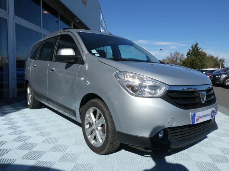 Photo 2 de l'offre de DACIA LODGY 1.2 TCE 115 BLACK LINE GPS 7PL 1ère Main à 7490€ chez Mérignac auto