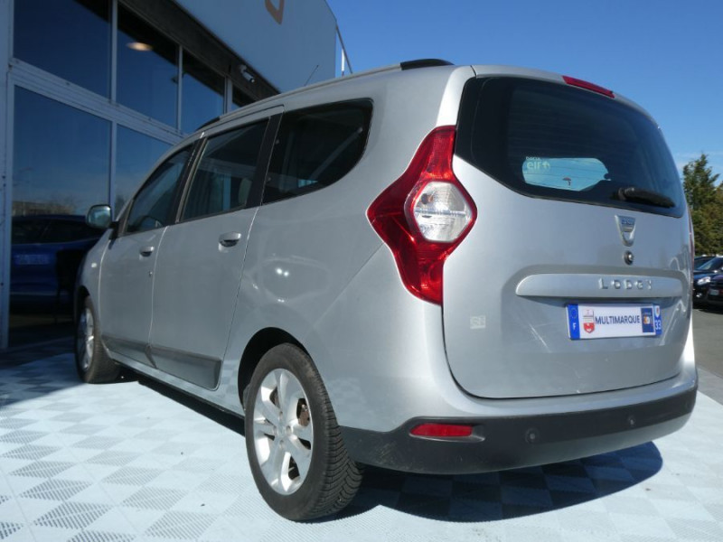 Photo 8 de l'offre de DACIA LODGY 1.2 TCE 115 BLACK LINE GPS 7PL 1ère Main à 7490€ chez Mérignac auto