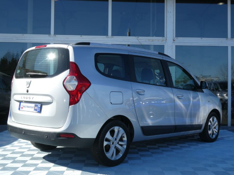 Photo 3 de l'offre de DACIA LODGY 1.2 TCE 115 BLACK LINE GPS 7PL 1ère Main à 7490€ chez Mérignac auto