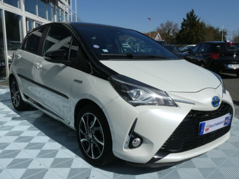 Photo 2 de l'offre de TOYOTA YARIS III 1.5 HYBRID 100 HSD BVA COLLECTION Camera à 16950€ chez Mérignac auto