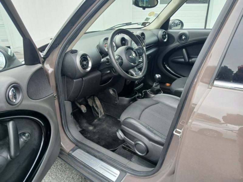 Photo 4 de l'offre de MINI COUNTRYMAN 1.6D 112 BVM6 COOPER TOIT Ouvrant JA16p à 9950€ chez Mérignac auto