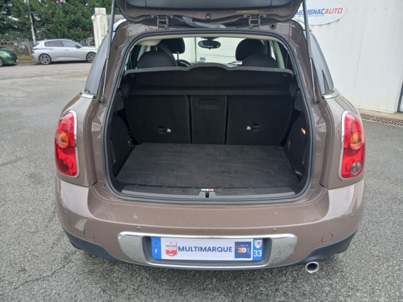 Photo 10 de l'offre de MINI COUNTRYMAN 1.6D 112 BVM6 COOPER TOIT Ouvrant JA16p à 9950€ chez Mérignac auto