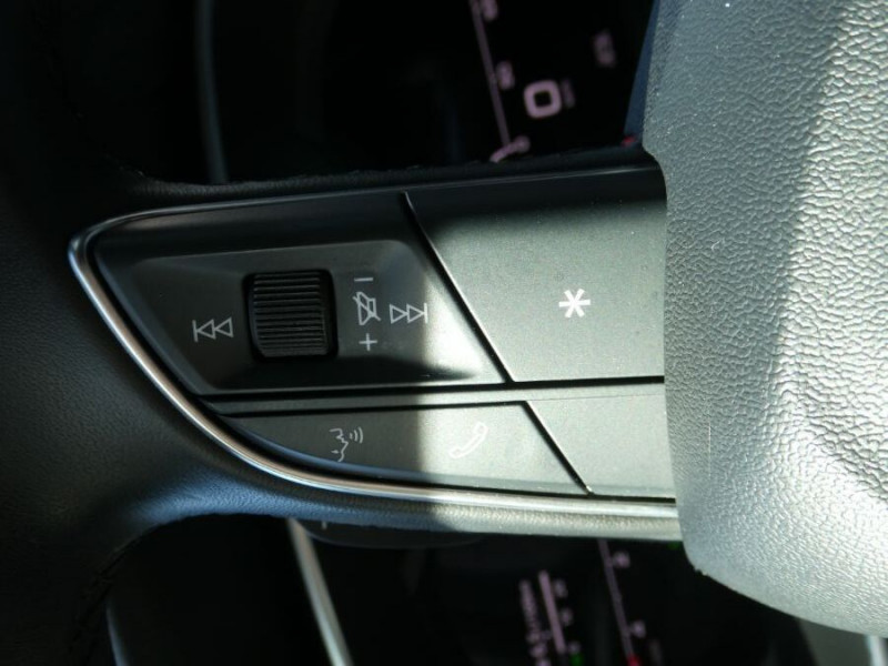 Photo 27 de l'offre de AUDI Q3 SPORTBACK 35 TDI 150 S-TRONIC DESIGN GPS JA18 LED Hayon EL. à 37990€ chez Mérignac auto
