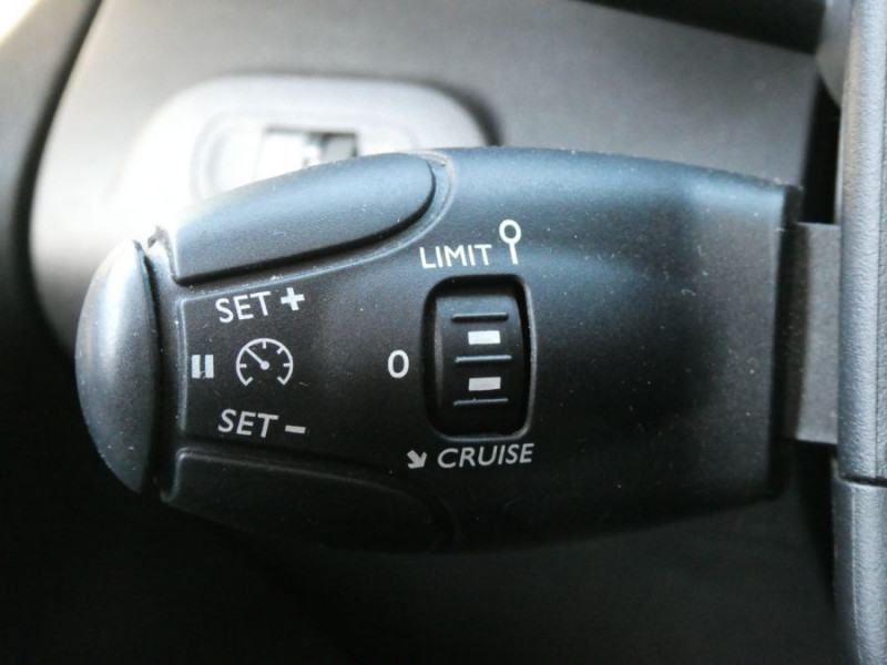 Photo 20 de l'offre de CITROEN BERLINGO 1.5 BlueHDi 100 BVM6 GPS Camera Radars 15450 HT à 15450€ chez Mérignac auto