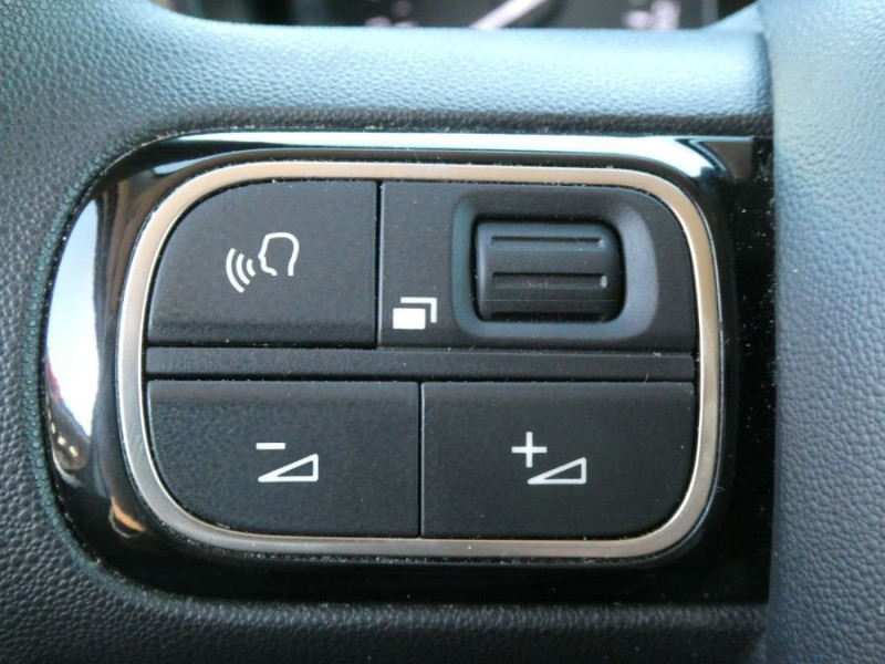 Photo 22 de l'offre de CITROEN BERLINGO 1.5 BlueHDi 100 BVM6 GPS Camera Radars 15450 HT à 15450€ chez Mérignac auto