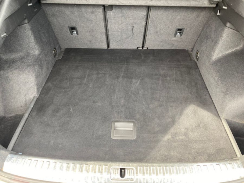 Photo 16 de l'offre de AUDI Q3 SPORTBACK 35 TDI 150 S-TRONIC DESIGN GPS JA18 LED Hayon EL. à 37990€ chez Mérignac auto