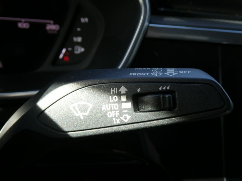 Photo 29 de l'offre de AUDI Q3 SPORTBACK 35 TDI 150 S-TRONIC DESIGN GPS JA18 LED Hayon EL. à 37990€ chez Mérignac auto