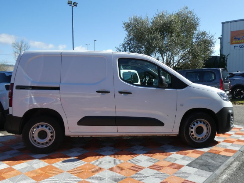 Photo 11 de l'offre de CITROEN BERLINGO 1.5 BlueHDi 100 BVM6 GPS Camera Radars 15450 HT à 15450€ chez Mérignac auto