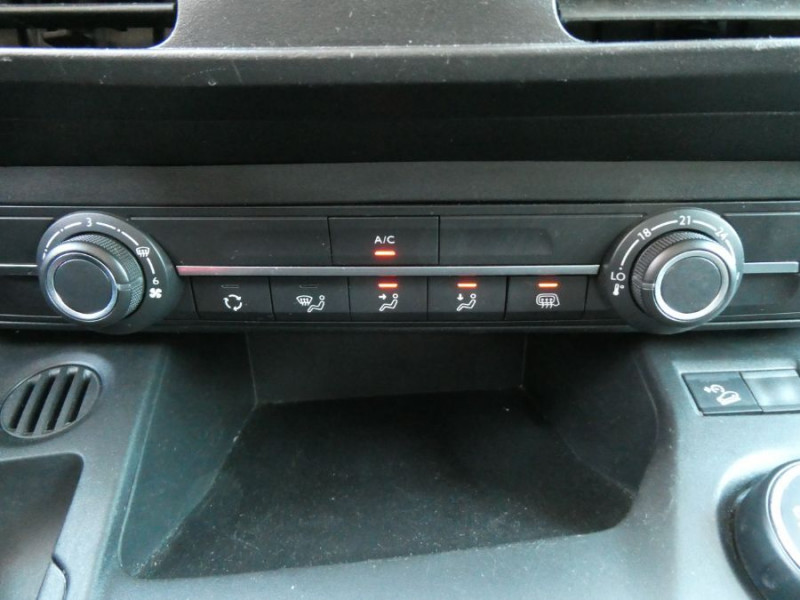 Photo 24 de l'offre de CITROEN BERLINGO 1.5 BlueHDi 100 BVM6 GPS Camera Radars 15450 HT à 15450€ chez Mérignac auto