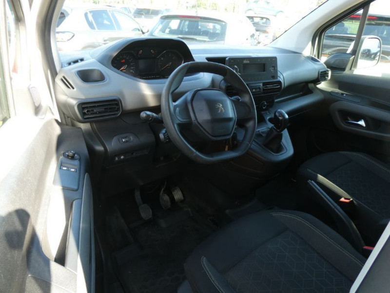 Photo 10 de l'offre de PEUGEOT RIFTER XL LONG 1.5 BlueHDi 100 ACTIVE 5PL N1 Camera Radars à 21450€ chez Mérignac auto