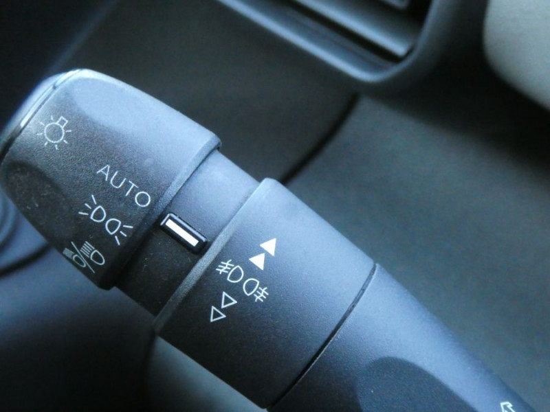 Photo 16 de l'offre de PEUGEOT RIFTER XL LONG 1.5 BlueHDi 100 ACTIVE 5PL N1 Camera Radars à 21450€ chez Mérignac auto