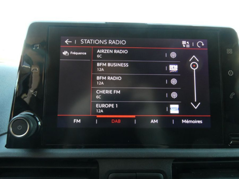 Photo 14 de l'offre de CITROEN BERLINGO 1.5 BlueHDi 100 BVM6 GPS Camera Radars 15450 HT à 15450€ chez Mérignac auto