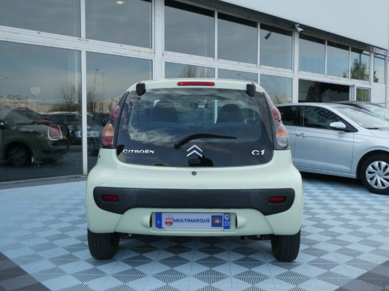 Photo 7 de l'offre de CITROEN C1 1.0i 68 ATTRACTION 3P Crit'Air 1 à 5450€ chez Mérignac auto