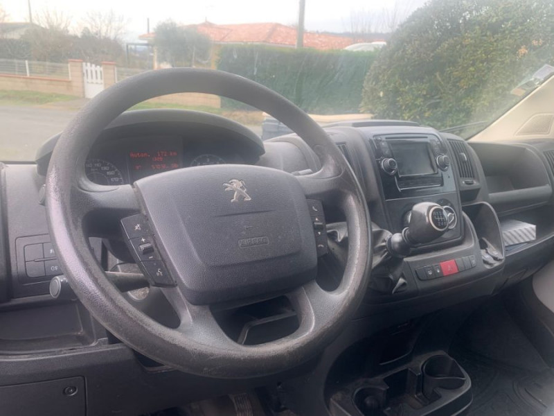 Photo 4 de l'offre de PEUGEOT BOXER L2H2 2.0 BlueHDi 130 BVM6 3T PACK PREMIUM Camera Galerie Attel. 1ère Main 16490HT à 16490€ chez Mérignac auto