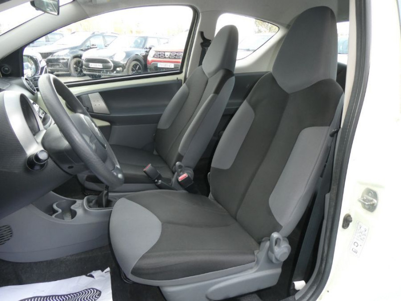 Photo 13 de l'offre de CITROEN C1 1.0i 68 ATTRACTION 3P Crit'Air 1 à 5450€ chez Mérignac auto
