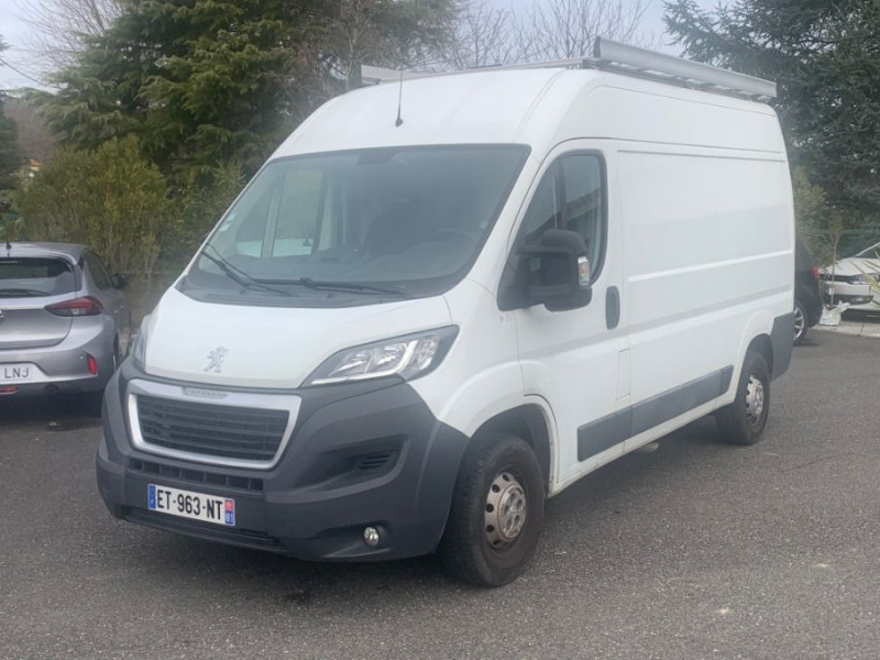 Photo 1 de l'offre de PEUGEOT BOXER L2H2 2.0 BlueHDi 130 BVM6 3T PACK PREMIUM Camera Galerie Attel. 1ère Main 16490HT à 16490€ chez Mérignac auto