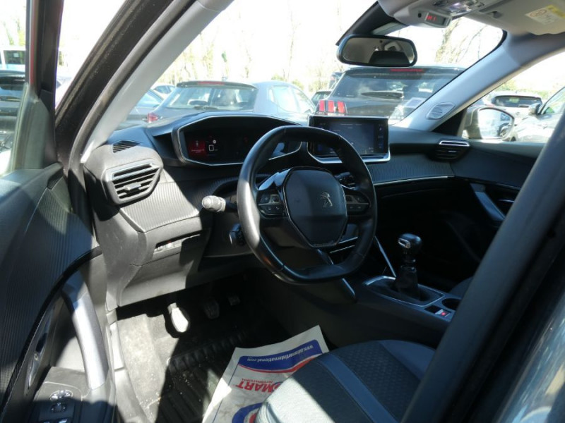 Photo 12 de l'offre de PEUGEOT 2008 II 1.5 BlueHDi 100 BVM6 ALLURE GPS Camera Attel. à 16950€ chez Mérignac auto