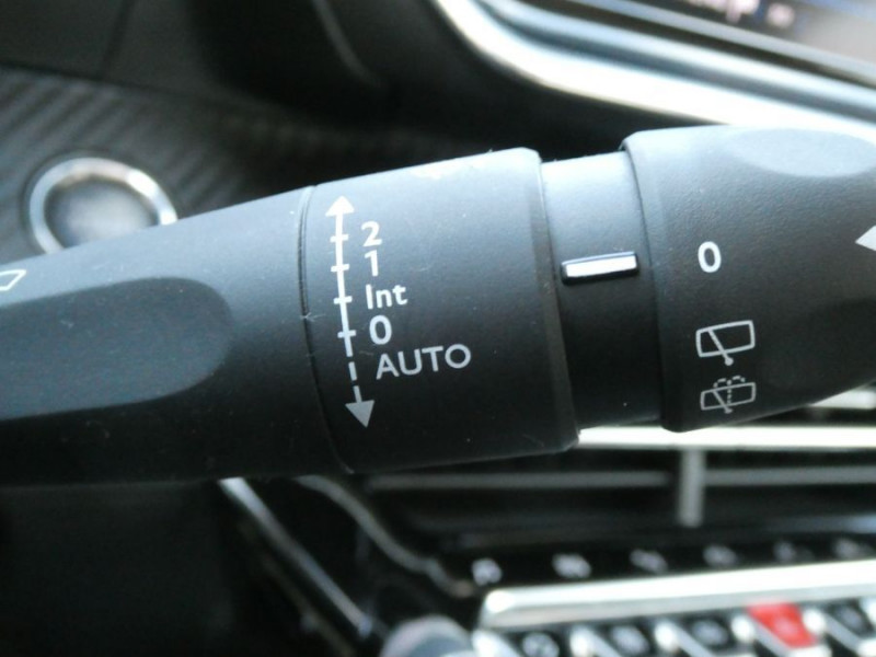 Photo 29 de l'offre de PEUGEOT 2008 II 1.5 BlueHDi 100 BVM6 ALLURE GPS Camera Attel. à 16950€ chez Mérignac auto