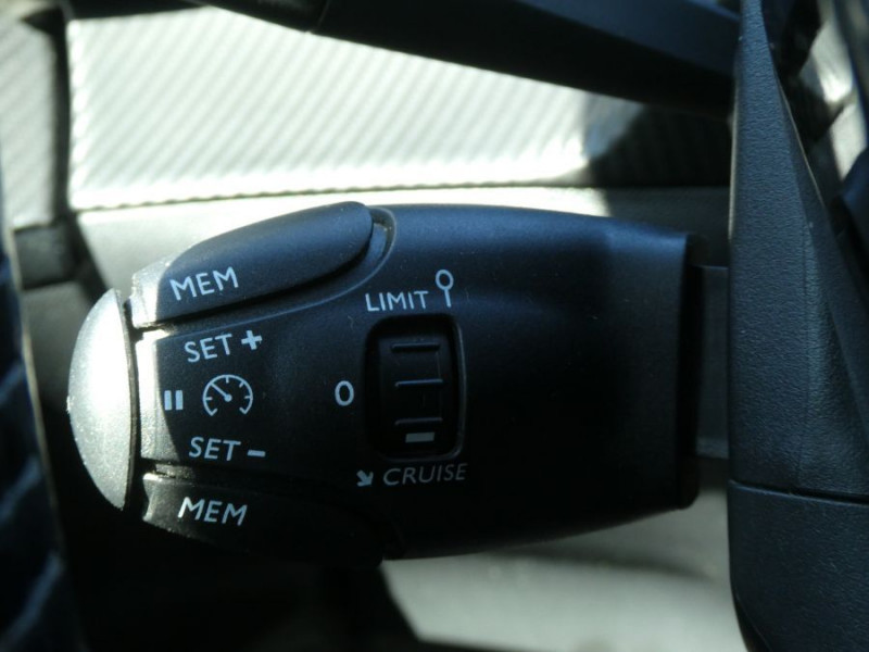 Photo 30 de l'offre de PEUGEOT 2008 II 1.5 BlueHDi 100 BVM6 ALLURE GPS Camera Attel. à 16950€ chez Mérignac auto