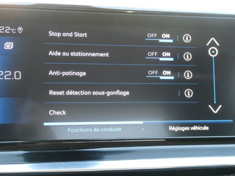 Photo 18 de l'offre de PEUGEOT 2008 II 1.5 BlueHDi 100 BVM6 ALLURE GPS Camera Attel. à 16950€ chez Mérignac auto