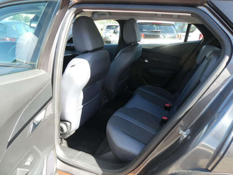 Photo 14 de l'offre de PEUGEOT 2008 II 1.5 BlueHDi 100 BVM6 ALLURE GPS Camera Attel. à 16950€ chez Mérignac auto