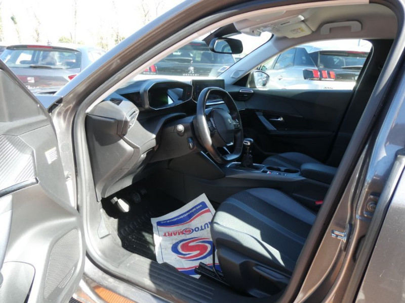 Photo 13 de l'offre de PEUGEOT 2008 II 1.5 BlueHDi 100 BVM6 ALLURE GPS Camera Attel. à 16950€ chez Mérignac auto